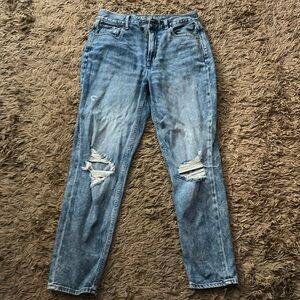 Women’s American Eagle Jeans size: 6 regular. Skinny. Great condition.